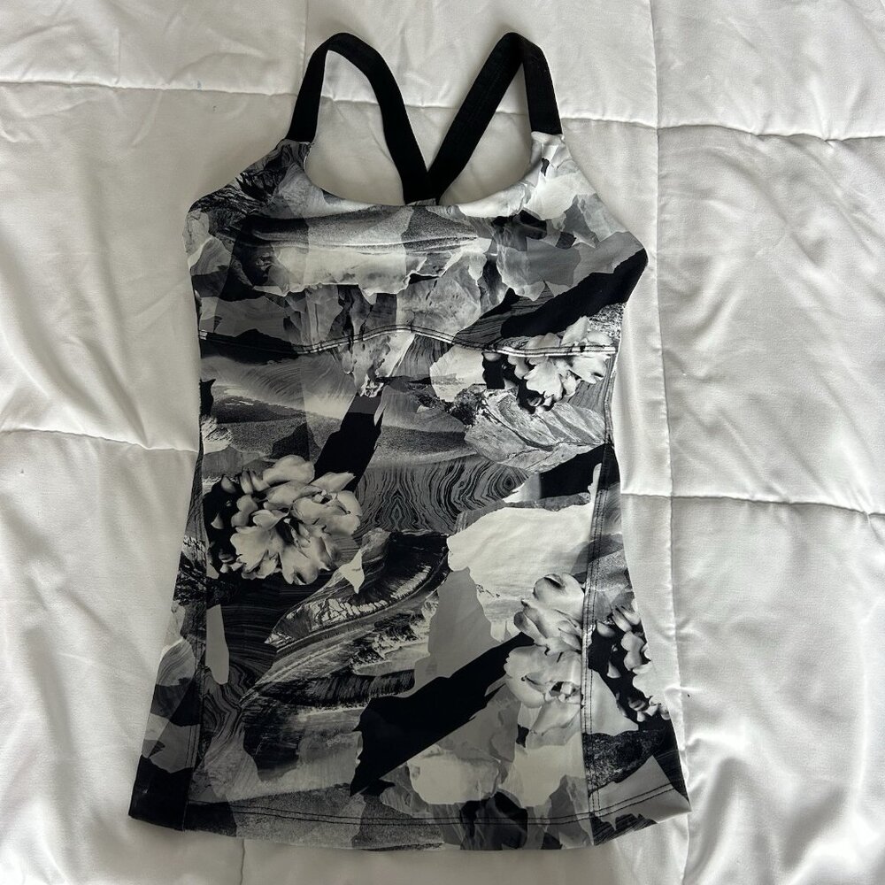 Womens Size Small Floral Racerback Athletic Tank Top Black Retro Dainty Romantic